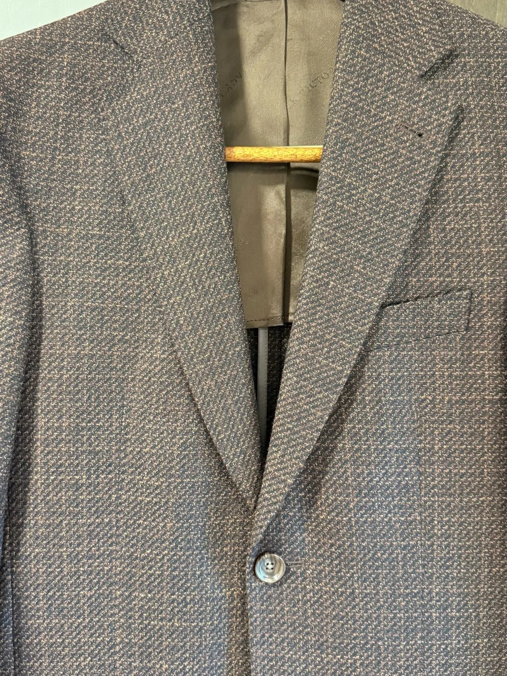 Men's Jack Victor Textured Brown Sport Coat - Tailored Two-Button Blazer - Picture 6 of 14